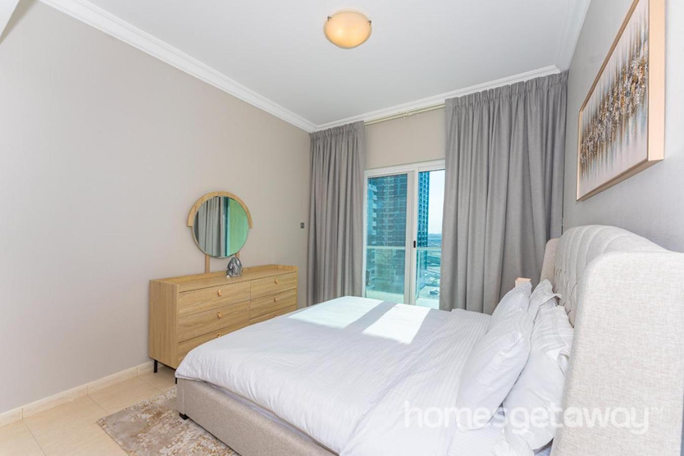 Homesgetaway -fanciful 1br In Jlt View * Dubai